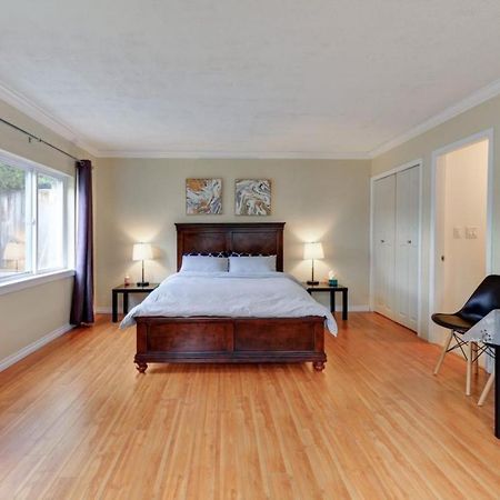 Private Suite With Separated Entrance Monica'S Home ريتشموند، كولومبيا البريطانية المظهر الخارجي الصورة