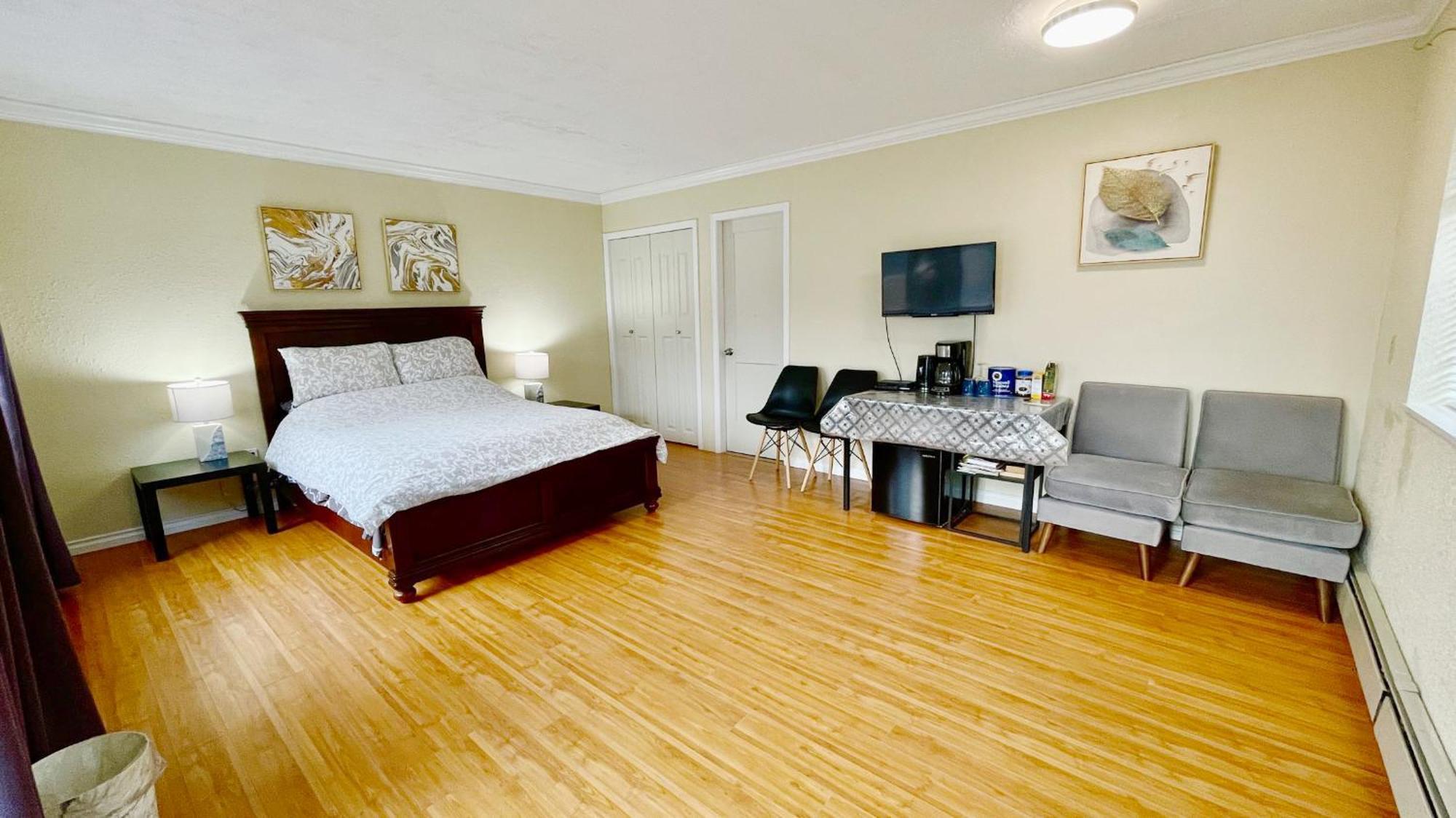 Private Suite With Separated Entrance Monica'S Home ريتشموند، كولومبيا البريطانية المظهر الخارجي الصورة
